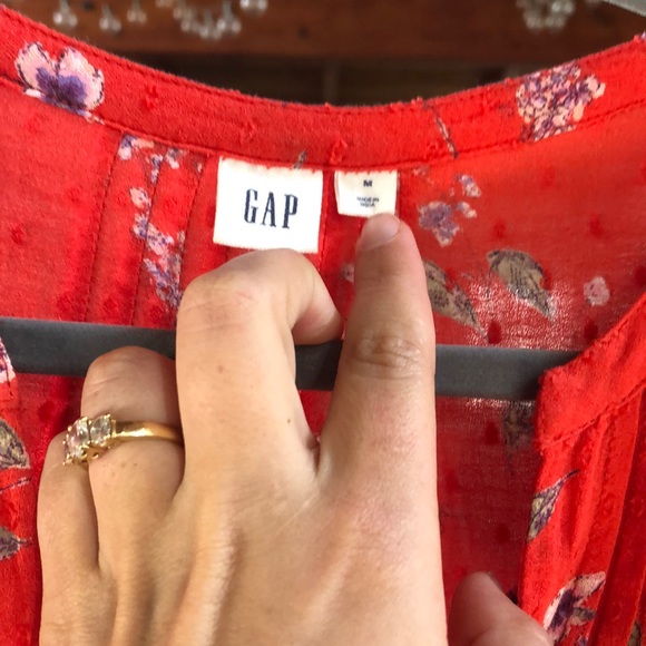 Gap top - Picture 2 of 3